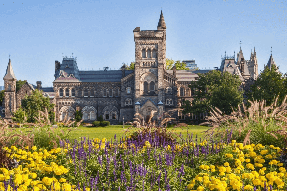 University of Toronto: Complete History, Programs, Admissions, Rankings, Campus Life, and Global Reputation